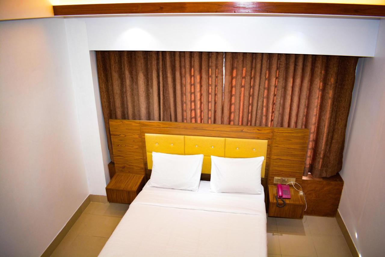 The Alina Hotel & Suites Chittagong Exterior foto